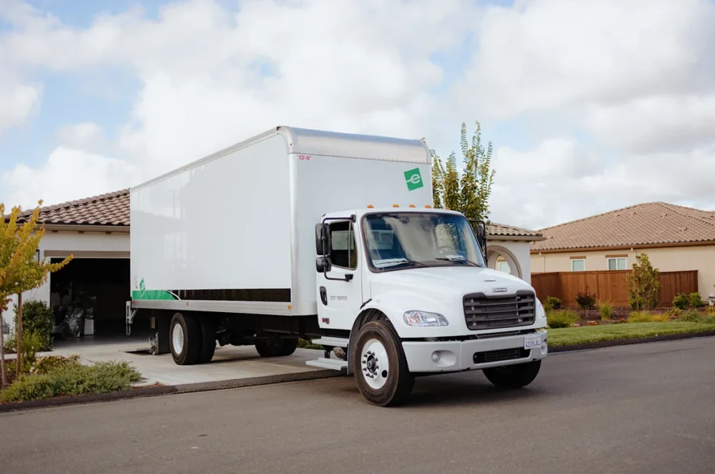 Service Pro Movers truck providing low cost moving services in Sacramento for an out-of-state relocation