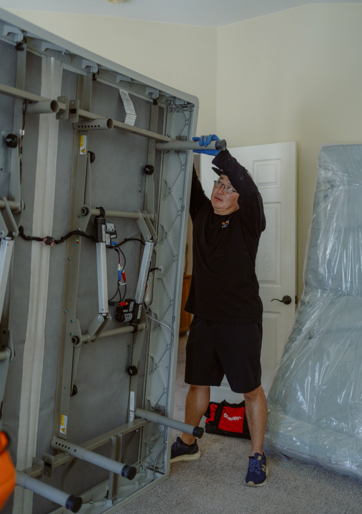 ship furniture to another state Sacramento movers with homeowner on moving day